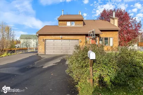 4021 Iona Cir, Anchorage, AK 99507