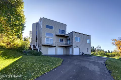 11700 Trails End Rd, Anchorage, AK 99507