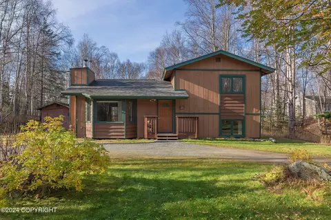2160 N Gwene Ln, Wasilla, AK 99654