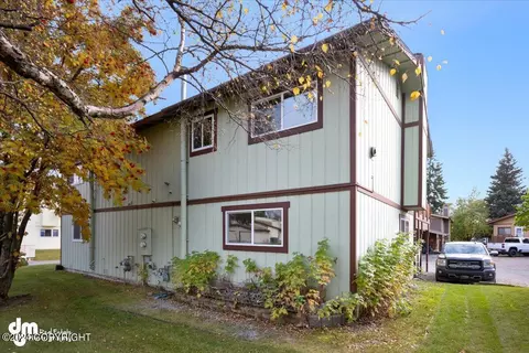217 Fawn Ct, Anchorage, AK 99515