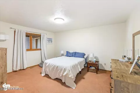 Bedroom - 3430 Balchen Dr, Anchorage, AK 99517 photo 3 of 10
