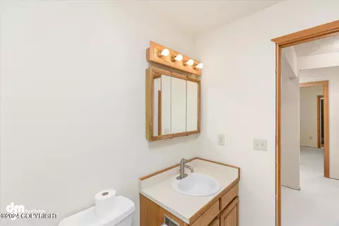 Bath - 3430 Balchen Dr, Anchorage, AK 99517 photo 7 of 7