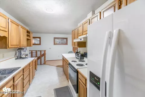 Kitchen - 3430 Balchen Dr, Anchorage, AK 99517 photo 3 of 3