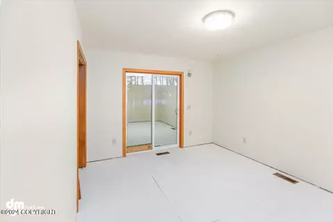 Bedroom - 3430 Balchen Dr, Anchorage, AK 99517 photo 8 of 10