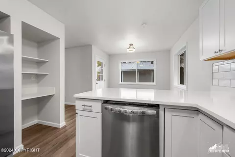 7840 Chaimi Loop, Anchorage, AK 99504 photo 18