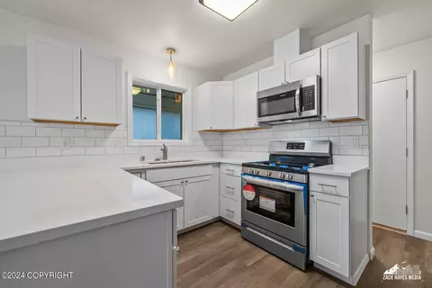 7840 Chaimi Loop, Anchorage, AK 99504 photo 16
