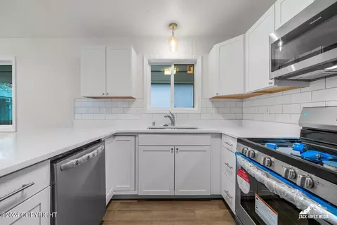 7840 Chaimi Loop, Anchorage, AK 99504 photo 17