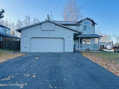 2648 Puffin Point Cir, Anchorage, AK 99507