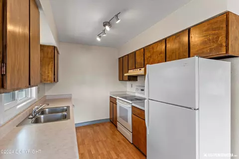 Kitchen - 6412 E 14th Ct, Anchorage, AK 99504 photo 1 of 4