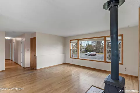 Living - 6412 E 14th Ct, Anchorage, AK 99504 photo 3 of 4
