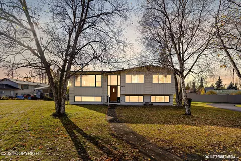 6412 E 14th Ct, Anchorage, AK 99504