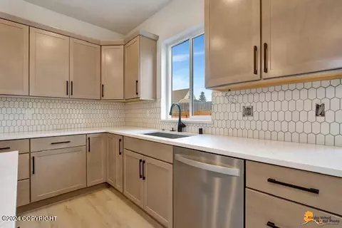 Kitchen - 8797 Chalk Hill Loop, Anchorage, AK 99502 photo 5 of 5