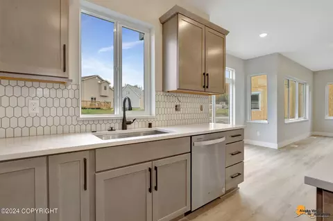 Kitchen - 8797 Chalk Hill Loop, Anchorage, AK 99502 photo 3 of 5
