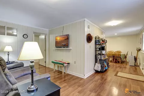 Living - 16214 N Bading Ln, Willow, AK 99688 photo 2 of 2