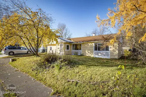 1820 Talkeetna St, Anchorage, AK 99508