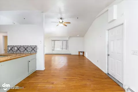 8511 Hiddenview Ct, Anchorage, AK 99504 photo 10