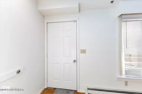 8511 Hiddenview Ct, Anchorage, AK 99504 photo 3
