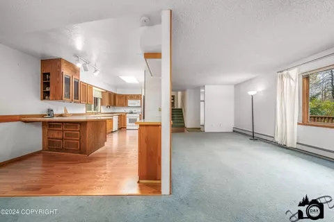 Living - 429 Second Ave, Seward, AK 99664 photo 2 of 4