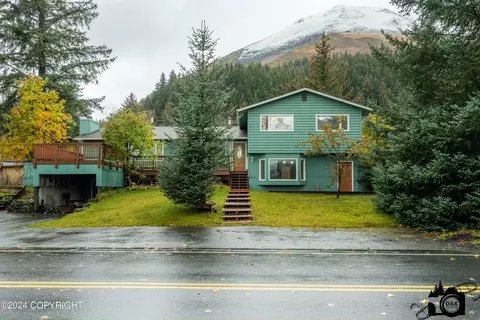 Exterior - 429 Second Ave, Seward, AK 99664 photo 1 of 9