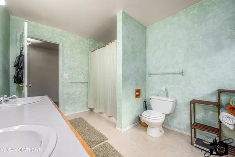 Bath - 429 Second Ave, Seward, AK 99664 photo 3 of 3