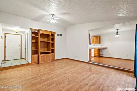 12701 Crested Butte Dr, Eagle River, AK 99577 photo 9