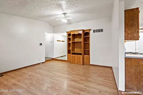 12701 Crested Butte Dr, Eagle River, AK 99577 photo 8