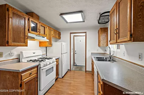 12701 Crested Butte Dr, Eagle River, AK 99577 photo 13