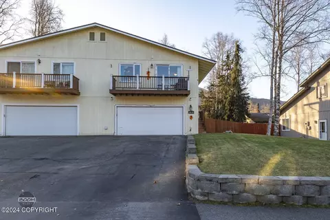 18634 S Lowrie Loop, Eagle River, AK 99577