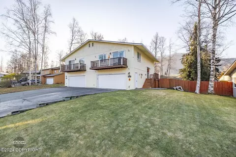 18634 S Lowrie Loop, Eagle River, AK 99577 photo 3