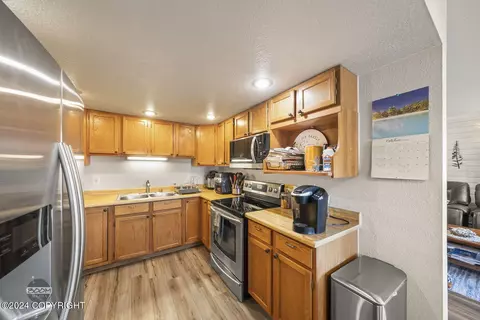 18634 S Lowrie Loop, Eagle River, AK 99577 photo 16