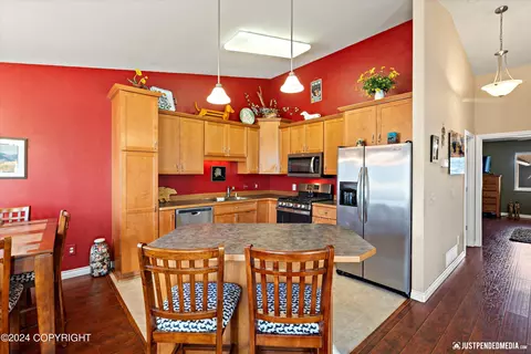 2468 Cloverwood Loop, Anchorage, AK 99508 photo 9
