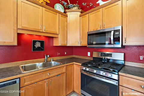 2468 Cloverwood Loop, Anchorage, AK 99508 photo 11
