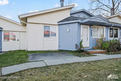 4480 Reka Dr, Anchorage, AK 99508