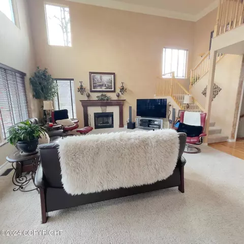 Living - 8725 Plumas Cir, Eagle River, AK 99577 photo 3 of 4