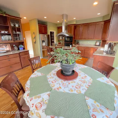 Kitchen - 8725 Plumas Cir, Eagle River, AK 99577 photo 2 of 2
