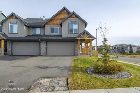 7947 Gate Creek Dr, Anchorage, AK 99502