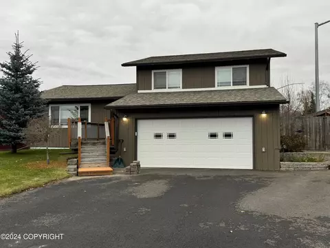 3000 Rosalind Loop, Anchorage, AK 99507