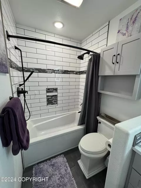Bath - 3000 Rosalind Loop, Anchorage, AK 99507 photo 6 of 6