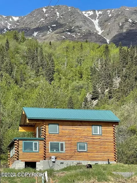 L4-5 Hawkins, Chitina, AK 99566