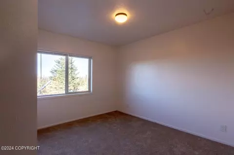 Bedroom - 65449 Lingonberry Rd, Ninilchik, AK 99639 photo 13 of 15