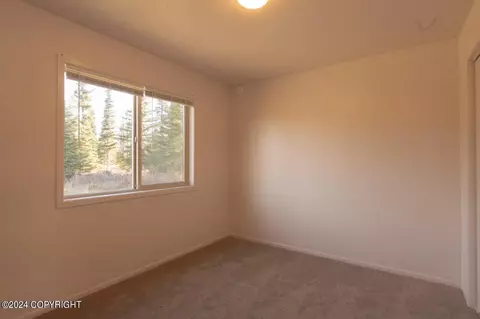 Bedroom - 65449 Lingonberry Rd, Ninilchik, AK 99639 photo 12 of 15