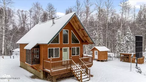 19150 E Bigone Ave, Willow, AK 99688
