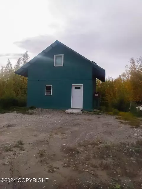 1013 Doyle Dr, North Pole, AK 99705 photo 1