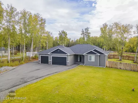 6511 W Creeksedge Dr, Wasilla, AK 99623