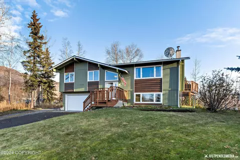 11055 Owhat Cir, Eagle River, AK 99577