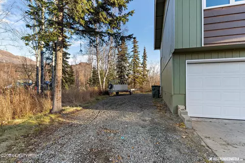 11055 Owhat Cir, Eagle River, AK 99577 photo 47
