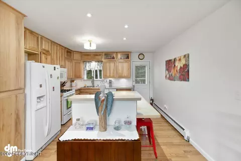 4945 E 43rd Ave, Anchorage, AK 99508 photo 7