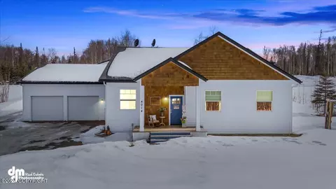 4014 N Meadow Lakes Dr, Wasilla, AK 99623