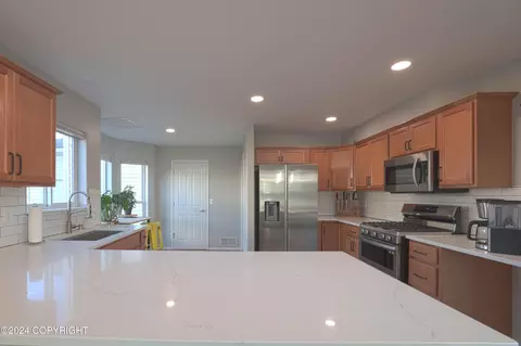 5838 Big Bend Loop, Anchorage, AK 99502 photo 10