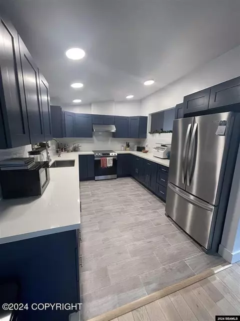 4320 Valhalla Dr, Sitka, AK 99835